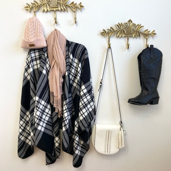 Cabin plaid shawl poncho one size - Picture 2 of 5